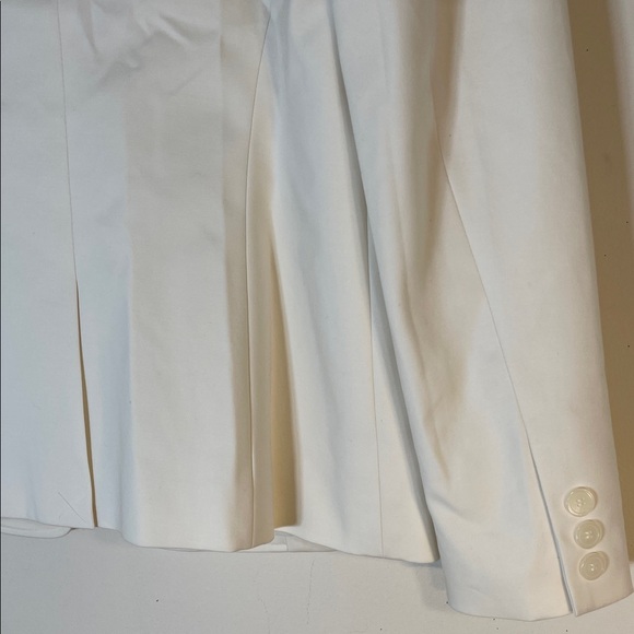 NWOT. Talbots 8 Cream Blazer Structured Professional Jacket. - Picture 10 of 10
